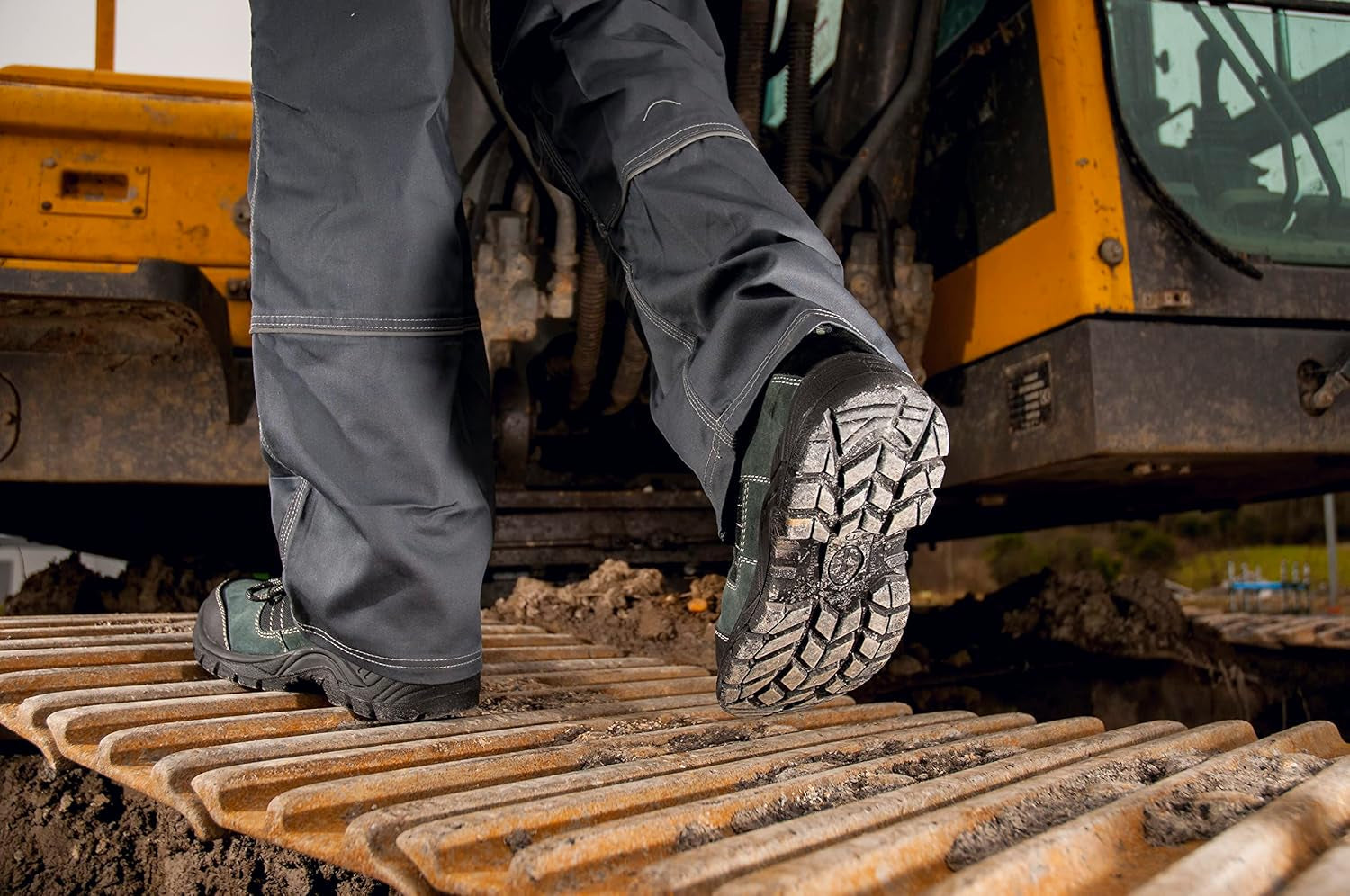 FC64 Compositelite Protective Safety Trekker Shoe S1 Black, 42